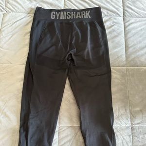 Full length black gym shark leggings